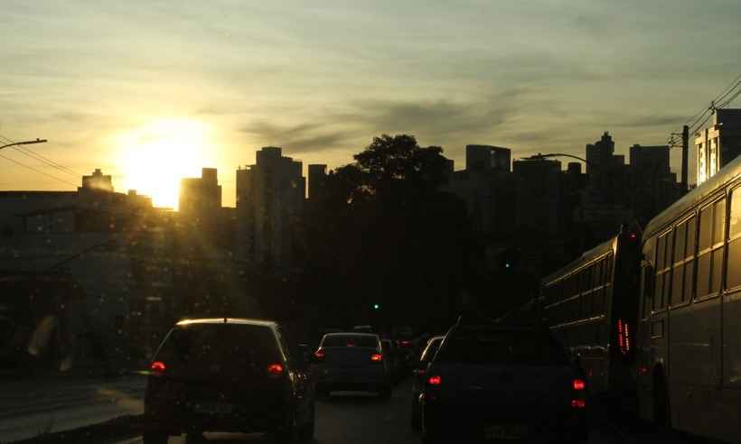 Além do frio, MG sofre com baixa umidade; veja lista de cidades em alerta - Edésio Ferreira/EM/D. Apress