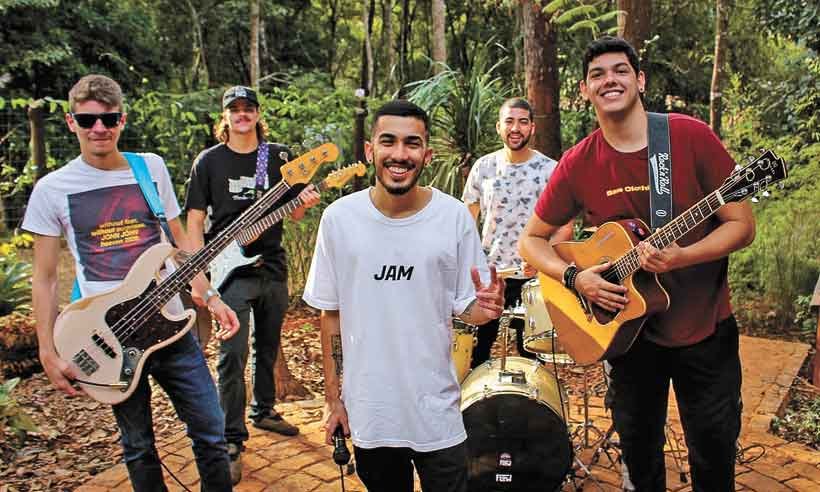 'Bem', novo single da Flow é 'para galera solteira, zero romance' - DIVULGAÇÃO