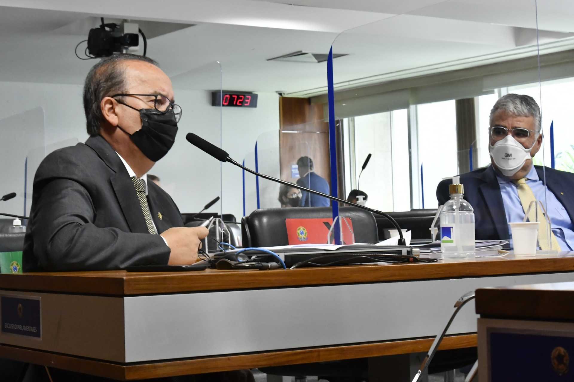 Jorginho Mello faz 'bate-bola' com Roberto Dias na CPI da COVID - Waldemir Barreto/Agência Senado