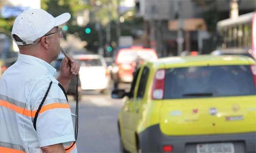 Funcionários da BHTrans pedem reajuste de salários e ameaçam greve  - Ramon Lisboa/EM/D.A Press
