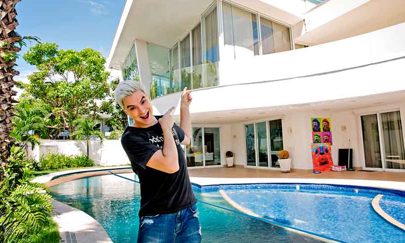 Biografia de Felipe Neto destaca suas polêmicas com famosos - Fotos: Editora Máquina de Livros/Divulgação
