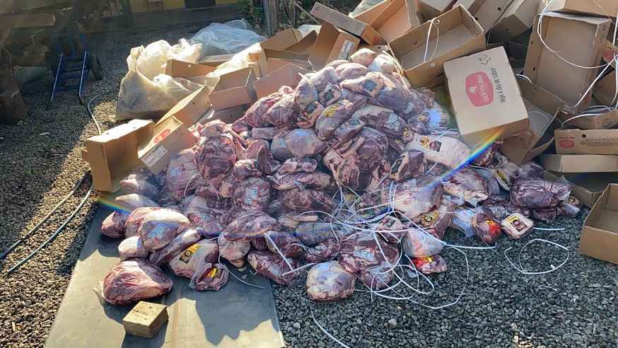 PM resgata duas vítimas de sequestro e carga roubada de carne em Contagem - PMMG