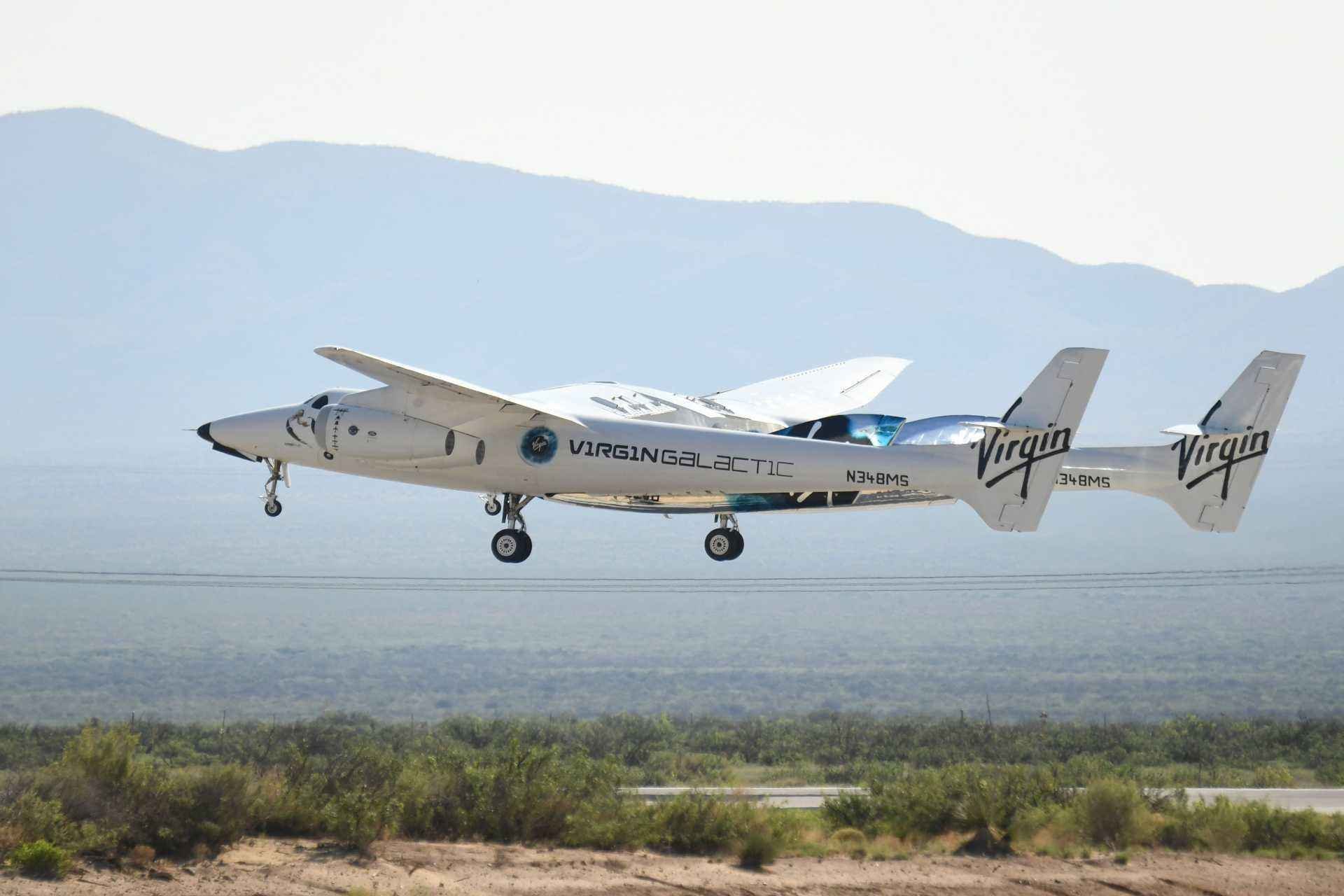Virgin Galactic decola para o espaço com seu fundador Richard Branson - AFP/Patrick T. FALLON