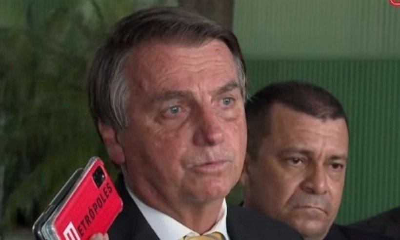 Bolsonaro sobre ex-ministro da Saúde: 'Pazuello fez um trabalho fantástico' - Redes Sociais/Reprodução