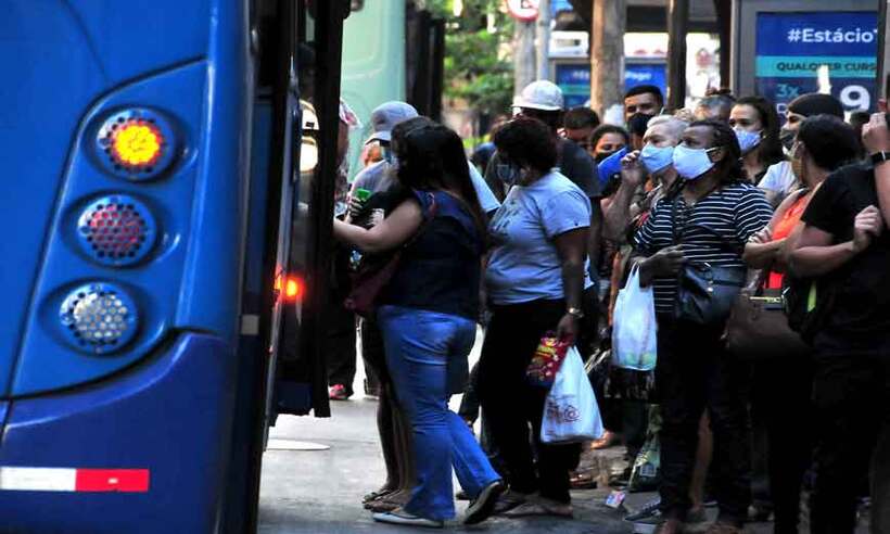 Transporte urbano, risco que acentua encruzilhada dos municípios  - Ramon Lisboa/EM/D.A Press - 5/3/21