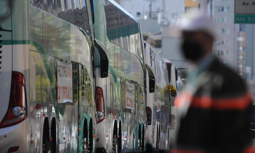 Deputados de MG anulam decreto de Zema sobre fretamento de ônibus - Leandro Couri/EM/D.A Press