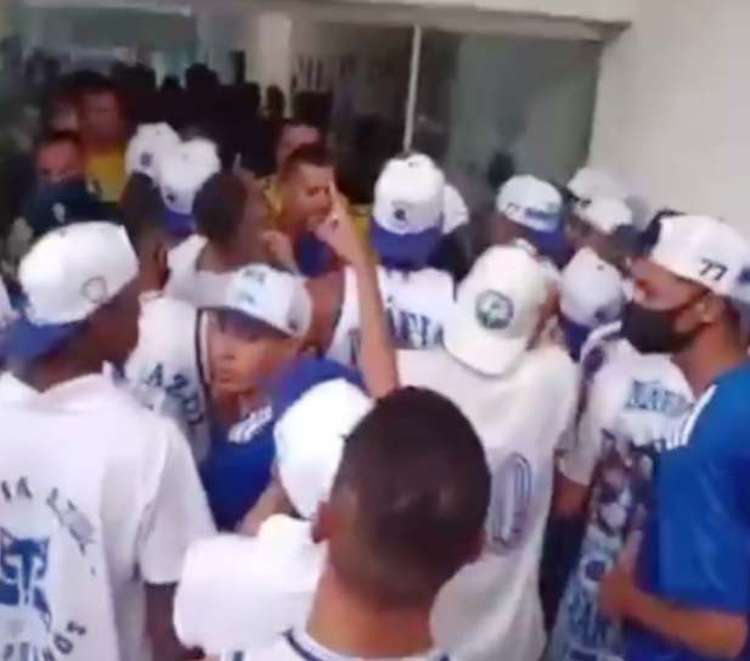 Cruzeiro: torcida organizada Máfia Azul invade a Toca da Raposa II - Reprodução