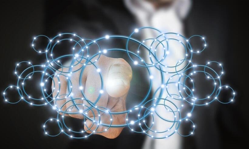 Solutis tem 150 vagas de TI e salário de até R$ 14 mil -  Gerd Altmann/Pixabay 