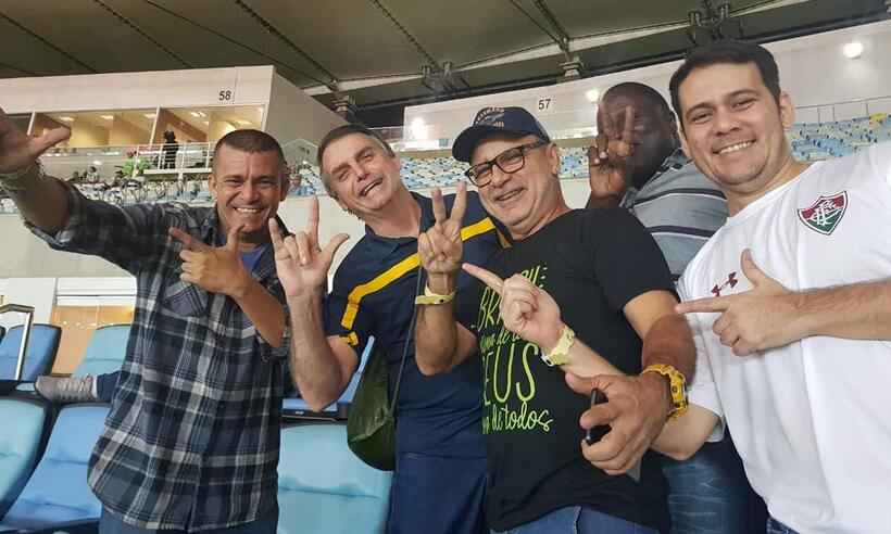 Queiroz manda indireta a aliados de Bolsonaro: 'Não existo para eles' - Reprodução/Facebook