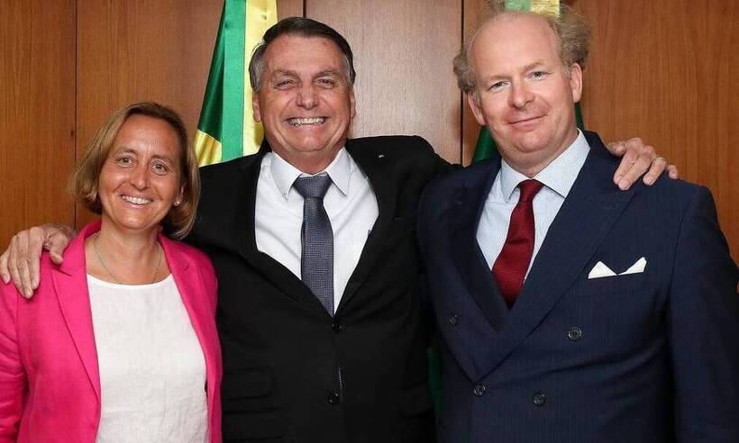 Bolsonaro se reúne com deputada alemã neonazista - Redes Sociais/Reprodução