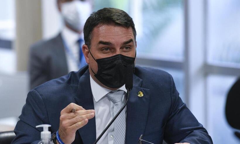 Agora suplente da CPI, Flávio Bolsonaro pode interferir nas investigações  - Jefferson Rudy/Agência Senado