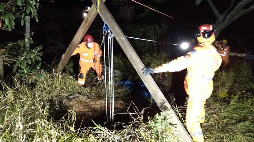 Adolescente cai em cisterna de 20m de profundidade em Pouso Alegre - Divulgação/Corpo de Bombeiros 