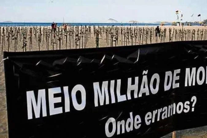 Bolsonaro emitiu 1.682 declarações falsas ou enganosas em 2020, diz ONG  -  Carl de Souza/AFP