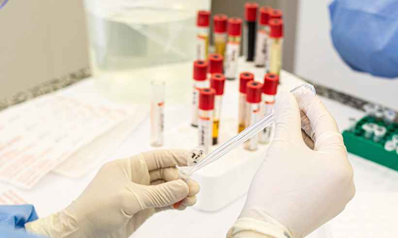 PBH entrega à UFMG segunda parcela de R$ 6 mi para vacina contra a COVID-19 -  Jorge Lopes/EM/DA Press