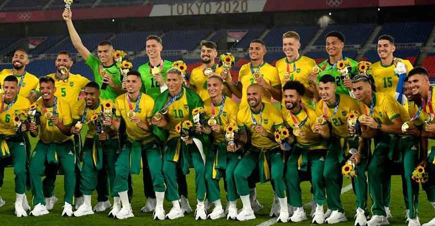 Seleção do Brasil fecha olimpíada com chave de ouro - Tiziana FABI/AFP