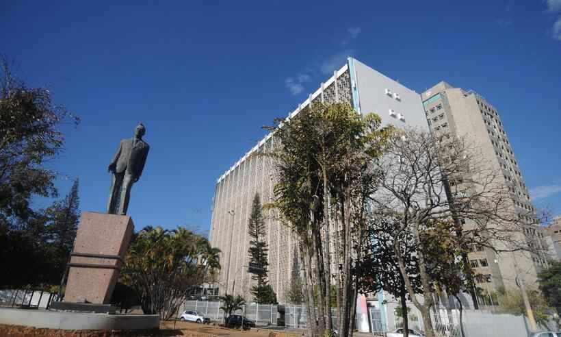 Após semanas de frio "congelante", termômetros chegam aos 29°C em BH - Leandro Couri/EM/D.A Press