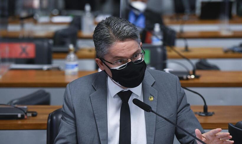 Vieira sobre ivermectina e Bolsonaro: 'Remédio que um pateta dá para ema' - Jefferson Rudy/Agência Senado