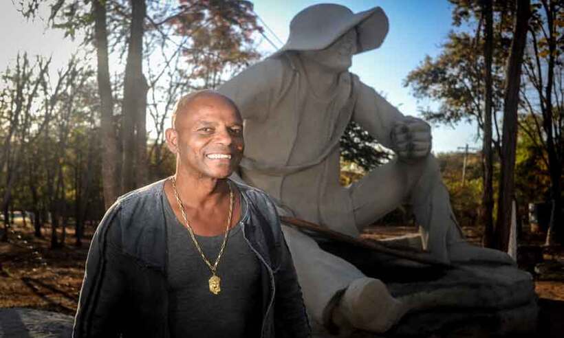 Anfitrião da Serra do Cipó, 'Juquinha' renasce com estilo em nova escultura - Leandro Couri/EM/D.A Press