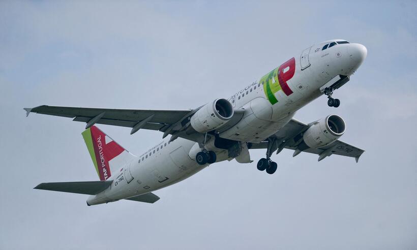 Empresa aérea é condenada a indenizar criança em excursão por voo cancelado - AFP / PATRICIA DE MELO MOREIRA