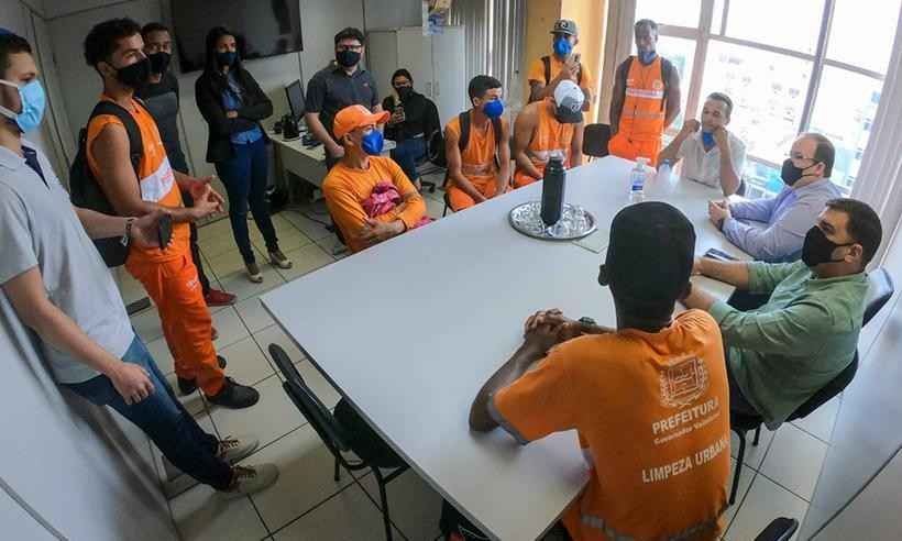 Por direitos, garis fazem paralisação de advertência em Valadares - Prefeitura de Governador Valadares/Divulgação