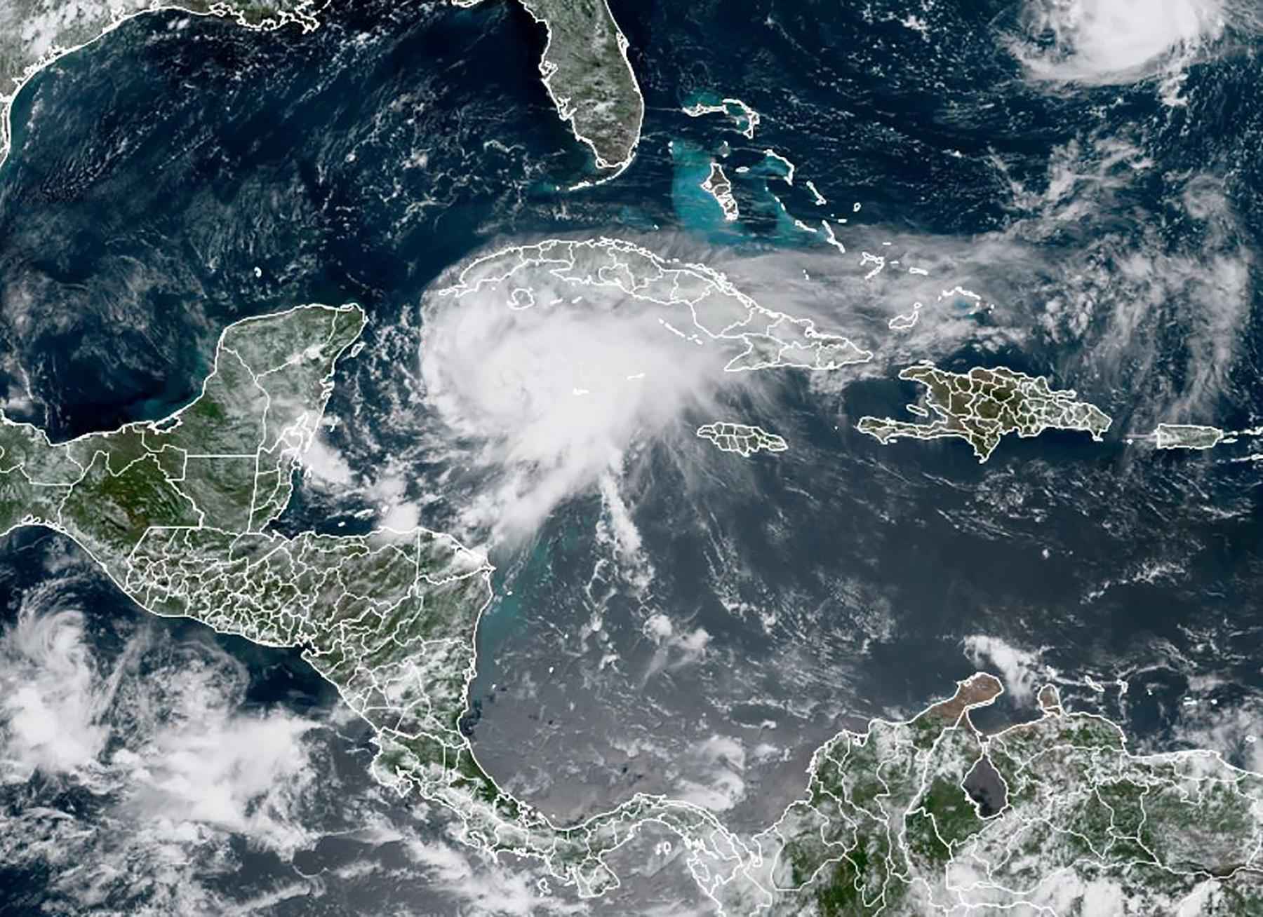 Grace se transforma em furacão a caminho do Caribe mexicano - AFP PHOTO //RAMMB/NOAA/HANDOUT