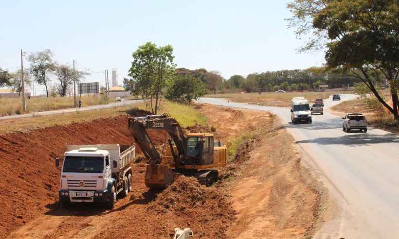 Após 2 anos, começam obras de duplicação da MG-188 em Unaí - Prefeitura de Unaí/Divulgação