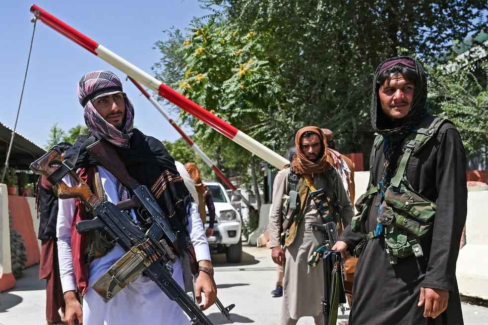Vitória do talibã no Afeganistão estimula grupos extremistas internacionais - Wakil Kohsar/AFP