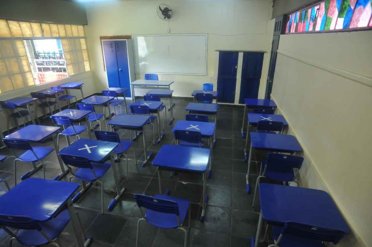 Betim cria força-tarefa para diagnóstico precoce da COVID na Educação - Adeildo Silva/Divulgação