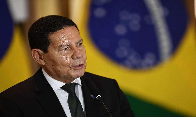 Mourão sobre Bolsonaro: "Eu não calço os sapatos do presidente" - Evaristo Sá/AFP