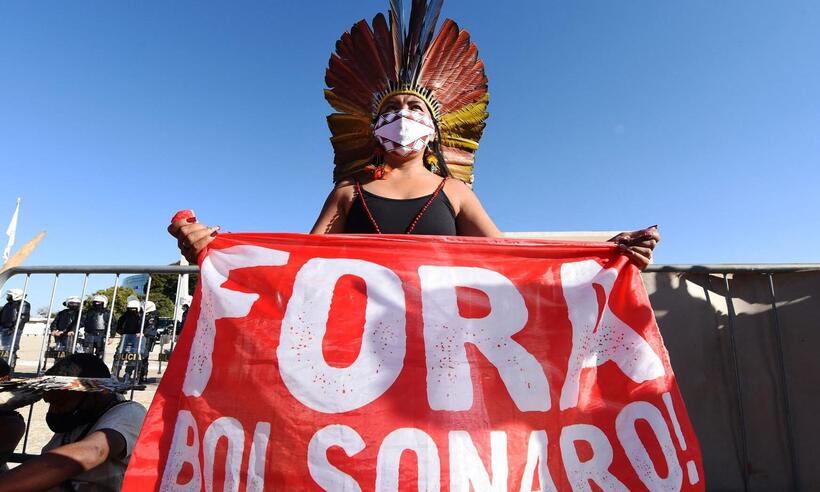 Indígenas cercam Congresso Nacional; entenda o porquê das manifestações - AFP/Reprodução