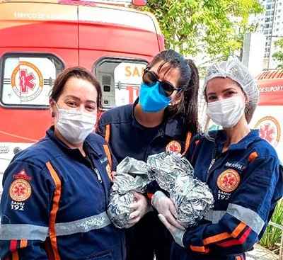 Saiba quem é a mulher que deu à luz gêmeos prematuros embaixo da ponte - Samu/Divulgação