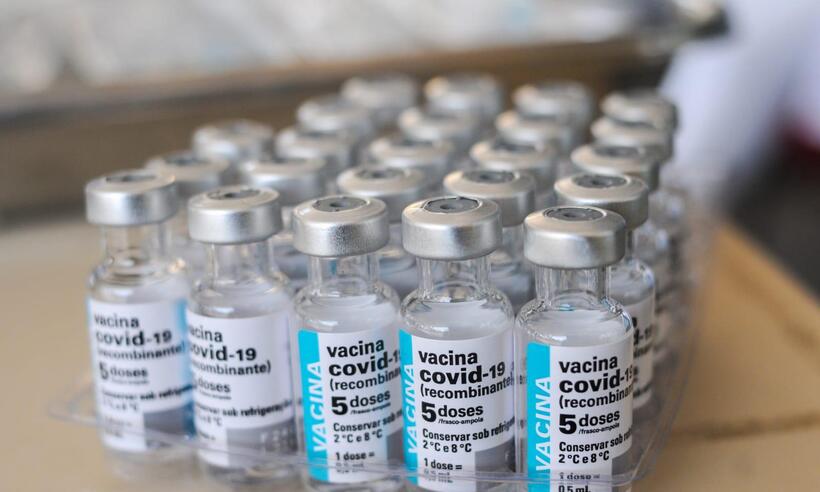 Vacinados em BH relatam alívio por poder estar voltando a um 'normal' - Leandro Couri/EM/D.A Press