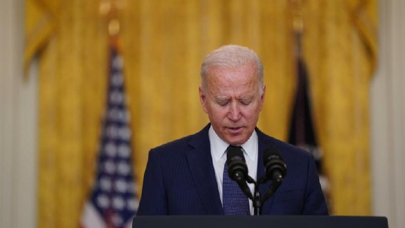 Após ataques, Biden promete 'caçar' responsáveis mas manter retirada de americanos do Afeganistão - EPA