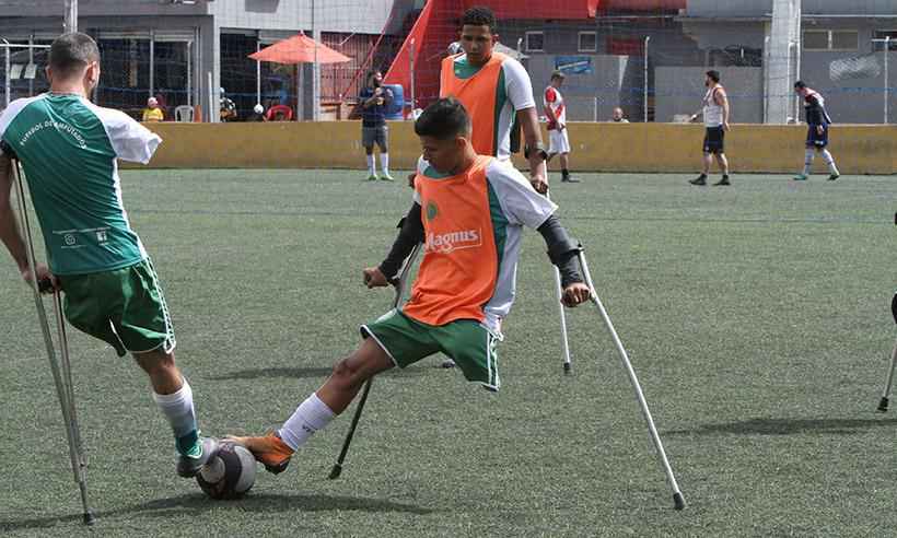 Jovem ferido por linha chilena vai jogar na Seleção Brasileira de amputados - Edésio Ferreira/EM/DA Press