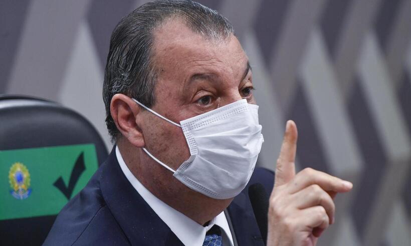 Omar Aziz liga para presidente do Sírio-Libanês durante sessão da CPI - Leopoldo Silva/Agência Senado