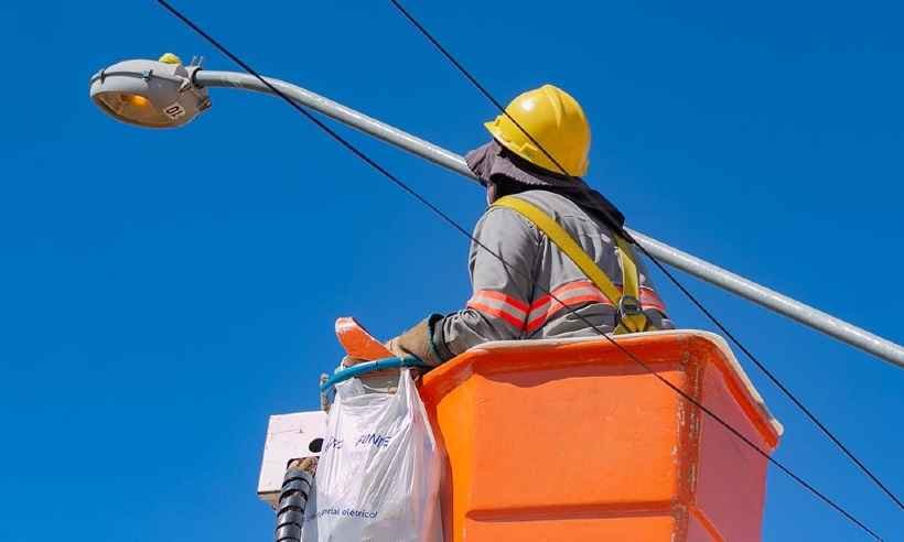 Araxá vai trocar 2 mil lâmpadas para acabar com escuridão na cidade - Prefeitura de Araxá/Divulgação