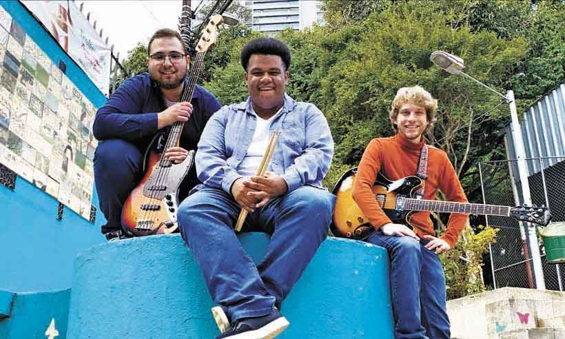 Trio Misturada lança "Aqui e ali", a live que virou disco instrumental - Jade Monteiro/divulgação