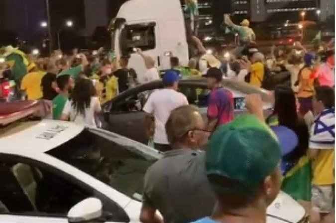 Ministro da CGU sobre bolsonaristas na Esplanada: 'Pessoas ordeiras' - Reprodução/Redes sociais