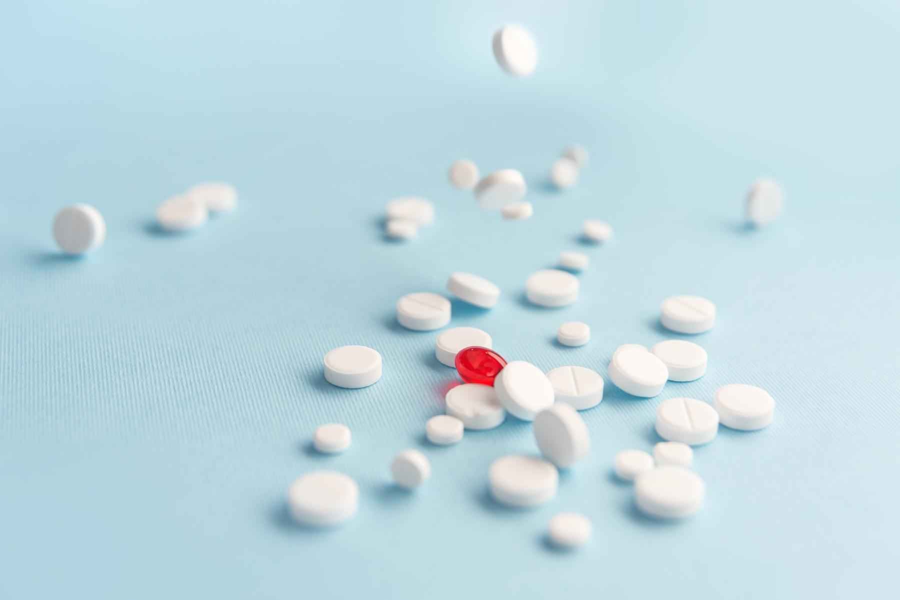 Sociedade médica alerta para uso indevido do remédio roacutan - Free Pik