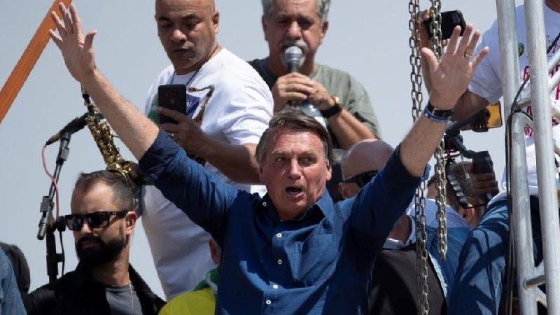 Ameaças ao STF elevam pressão por impeachment, mas Bolsonaro mantém base para proteger mandato, dizem deputados - EPA