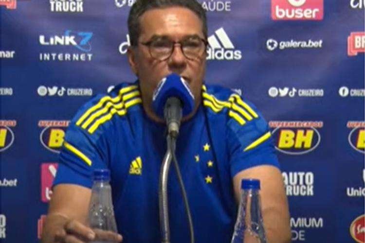Luxemburgo vê Cruzeiro com 'obrigação de ganhar mais 10 jogos' na Série B - Reprodução/YouTube