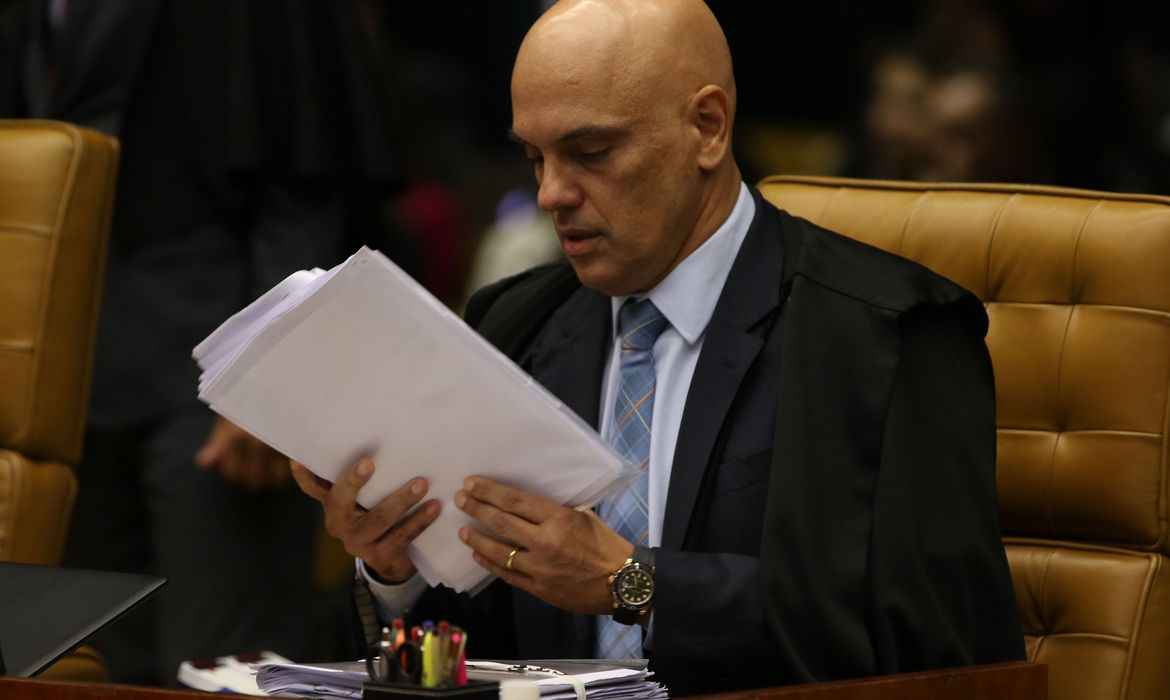 Moraes remarca julgamentos sobre decretos que facilitam compra de armas - Victoria Silva/AFP