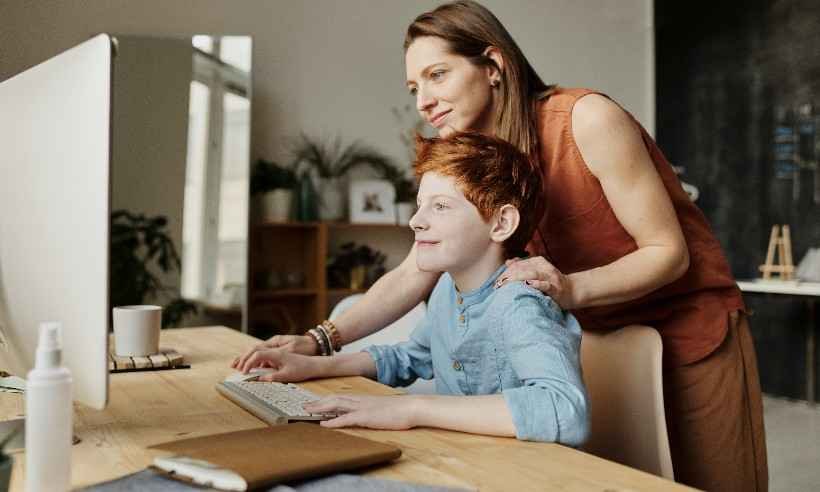 Aprender brincando: universidade desenvolve jogos digitais para autistas - Julia M Cameron