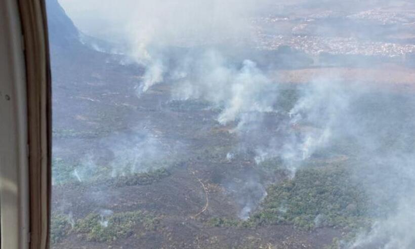 Incêndio no Parque Estadual da Serra de Ouro Branco entra no terceiro dia - Divulgação/Corpo de Bombeiros