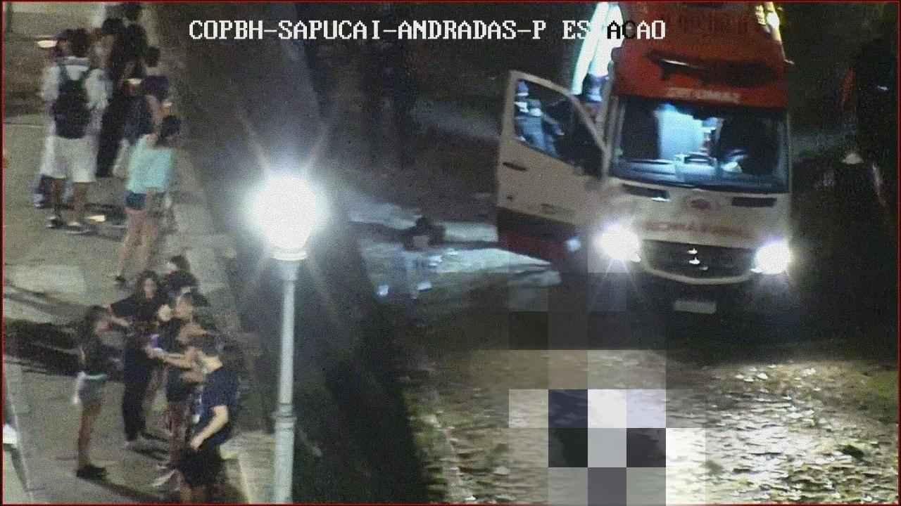 Homem cai de mureta e morre na Rua Sapucaí, em BH - BHTrans/Divulgação