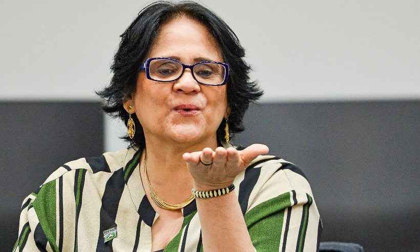 Damares ri das manifestações lideradas pelo MBL: 'Chora, esquerda!' - Marcelo Camargo/Agência Brasil