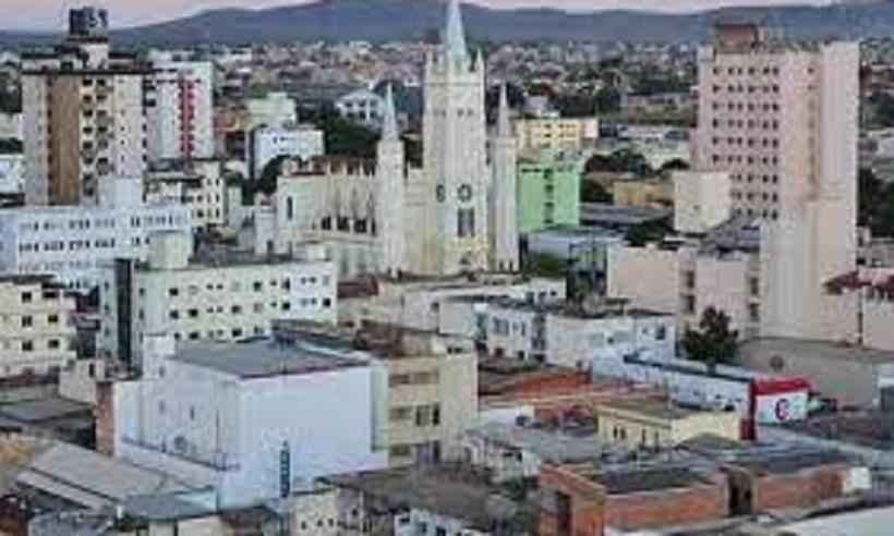 Polícia indicia trio suspeito de tentar matar pessoa em situação de rua - EM.com.br