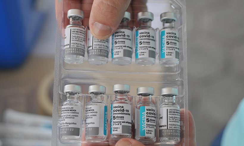 AstraZeneca e Pfizer: Minas distribui mais 714 mil vacinas contra COVID-19 - Gladyston Rodrigues/EM/D.A Press - 16/09/2021