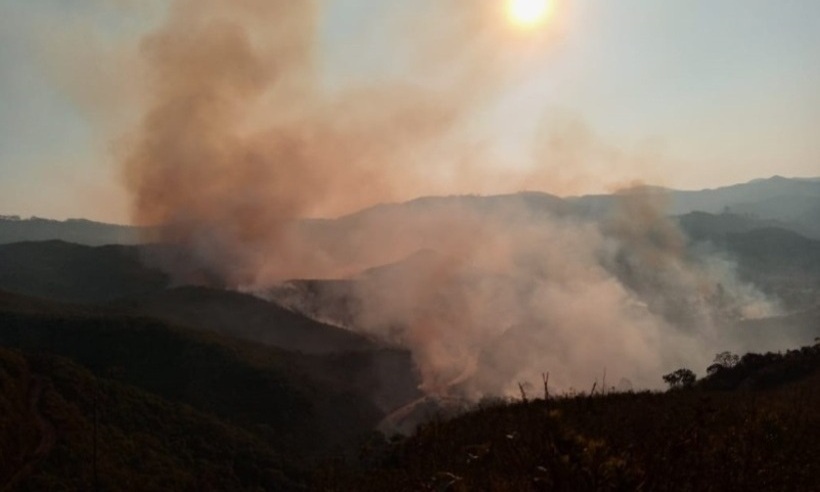 Outro incêndio atinge o Parque Estadual do Itacolomi, em Ouro Preto - Divulgação/Corpo de Bombeiros