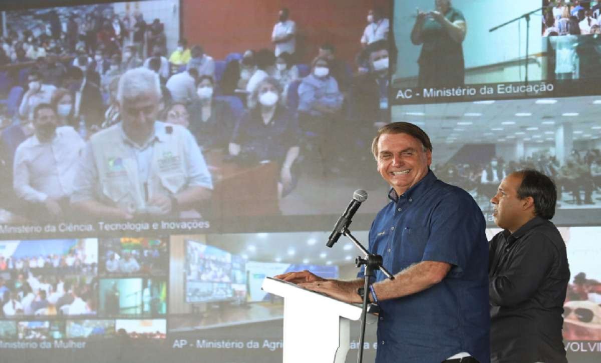 Bolsonaro comete gafe e diz que comemora '1.000 anos de governo' - Clauber Caetano/PR